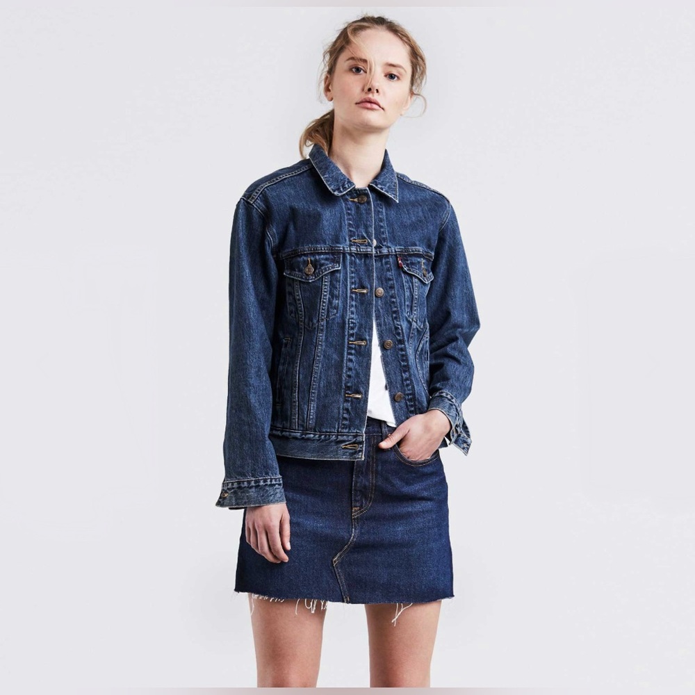 Levi's Womens Ex-Boyfriend Trucker Denim Jean Jacket Distressed Med Wash Small